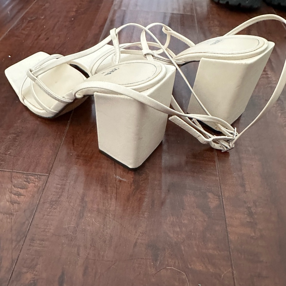 Zara Women's Square Toe Cream Nude Block Strappy Sandal Heels - Picture 3 of 9
